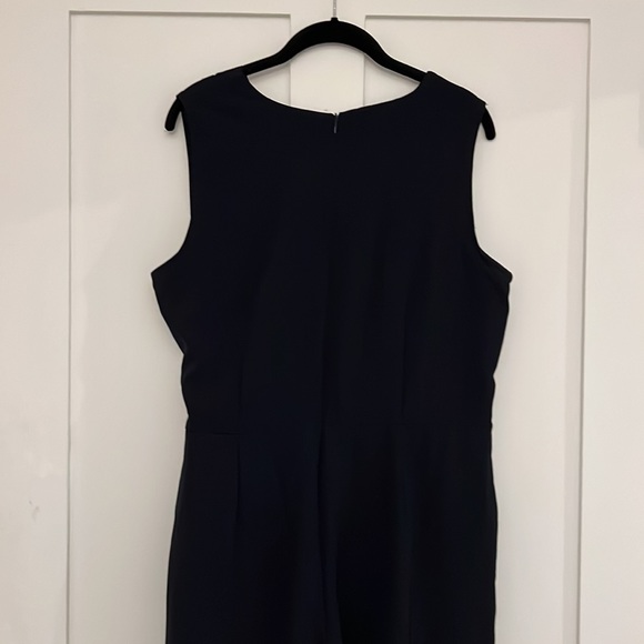 Navy Jumpsuit Sleeveless with pockets - Picture 7 of 7